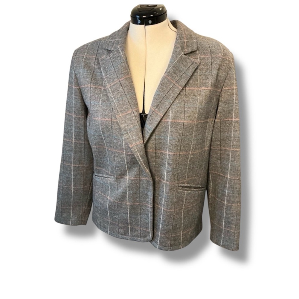 Vintage women’s suit - Picture 2 of 4